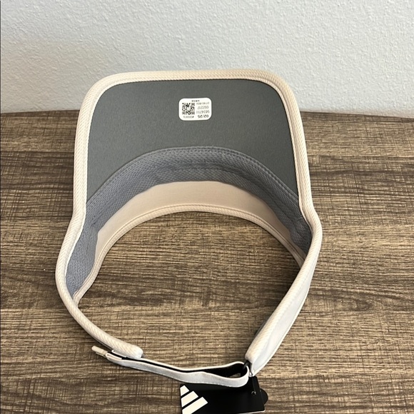 Adidas Light Gray Climacool Visor ☀️ - Picture 6 of 6